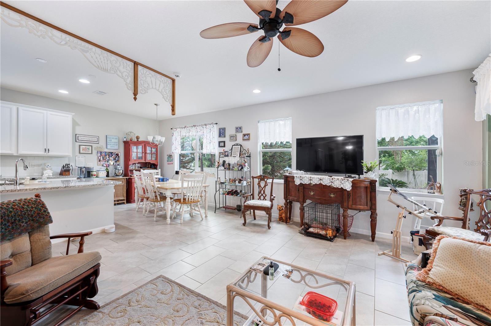 437 SAPPHIRE DR, DAVENPORT, FL, 33837