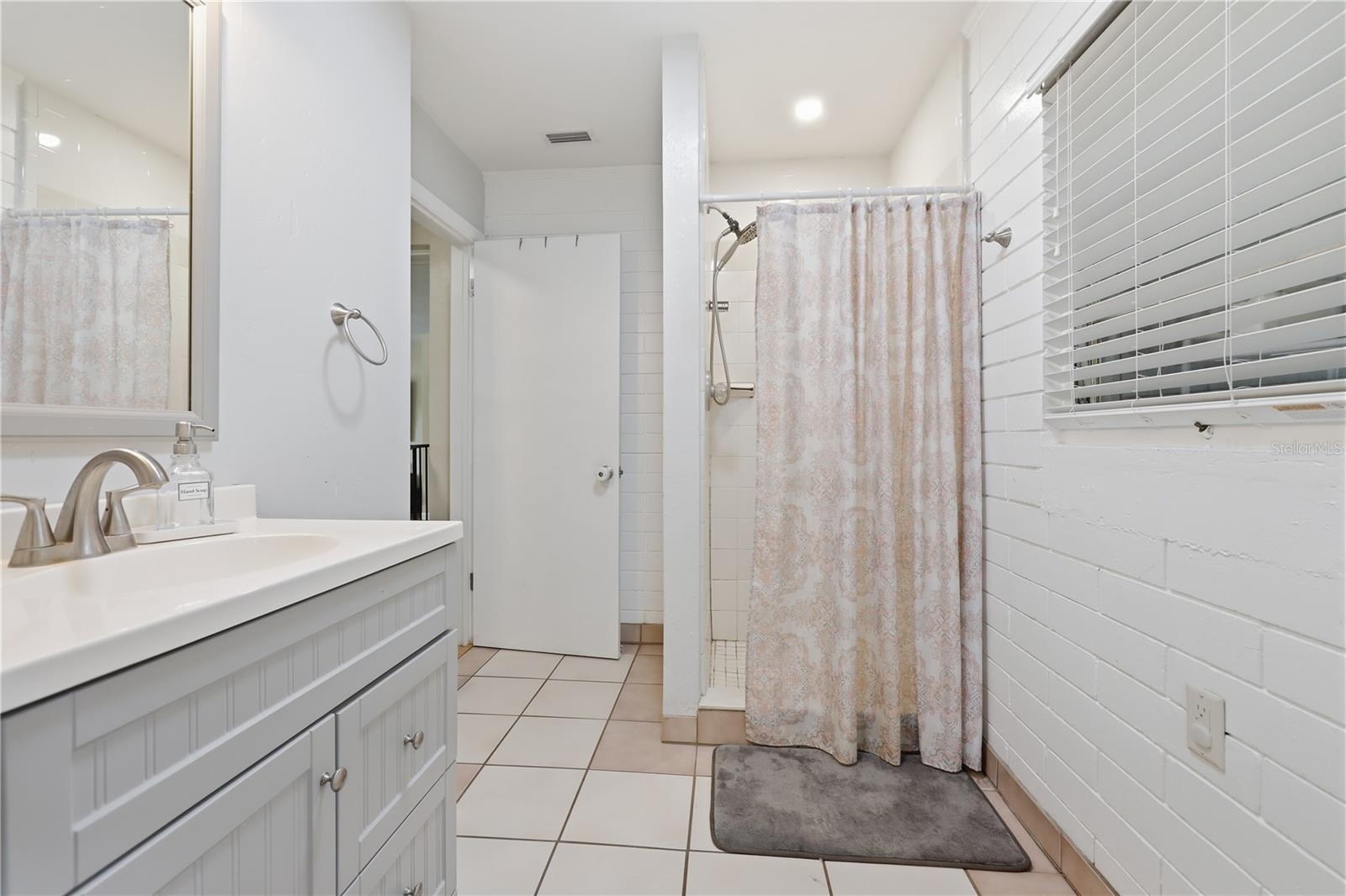 22 VIRGINIA AVE, DELAND, FL, 32724