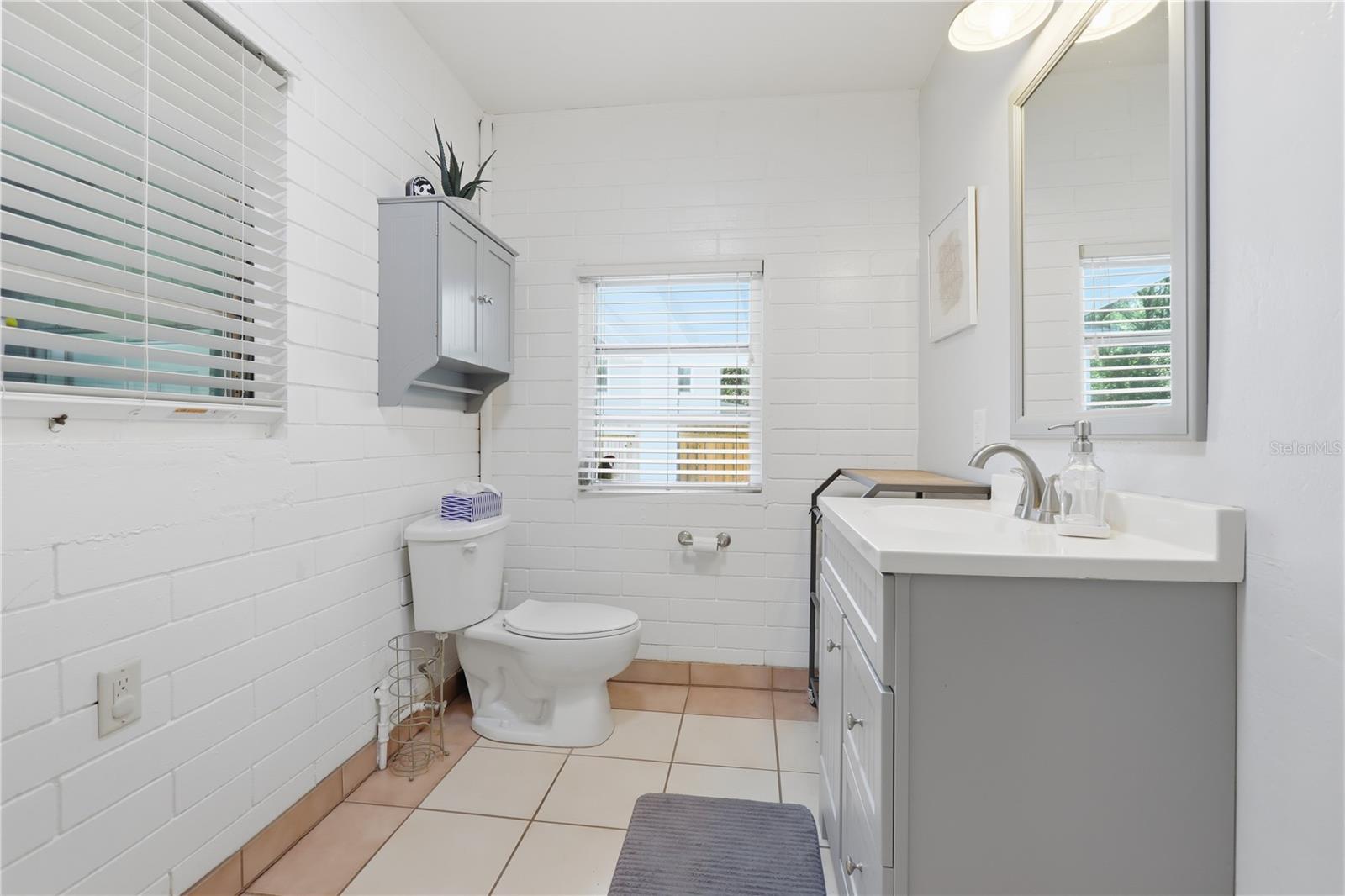 22 VIRGINIA AVE, DELAND, FL, 32724