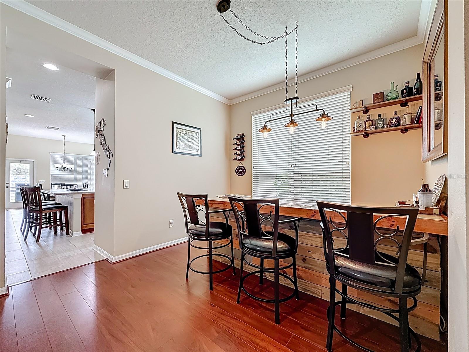 Dining Area (custom bar removeable)