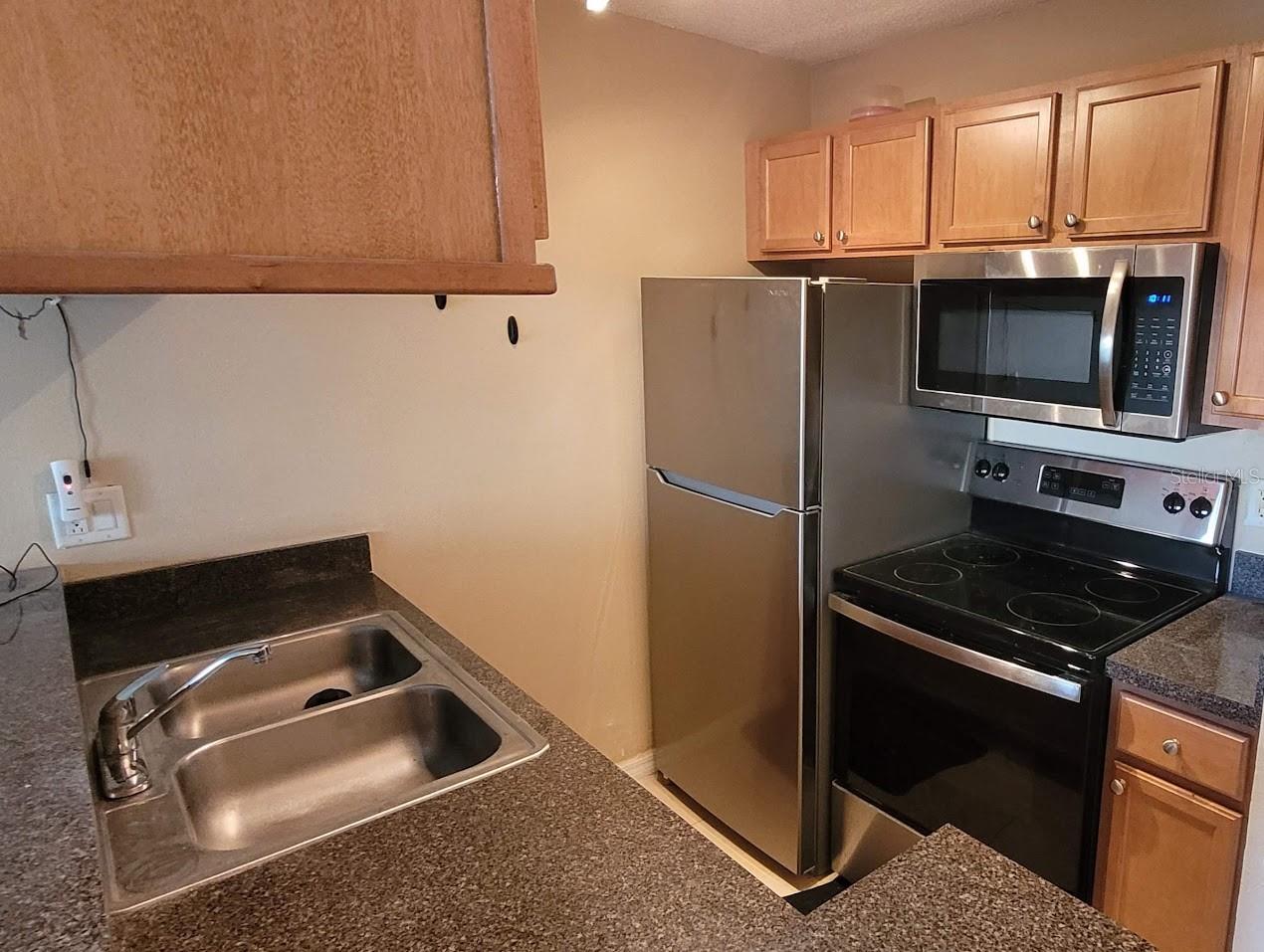 302 LAKE PARSONS GRN #102, BRANDON, FL, 33511