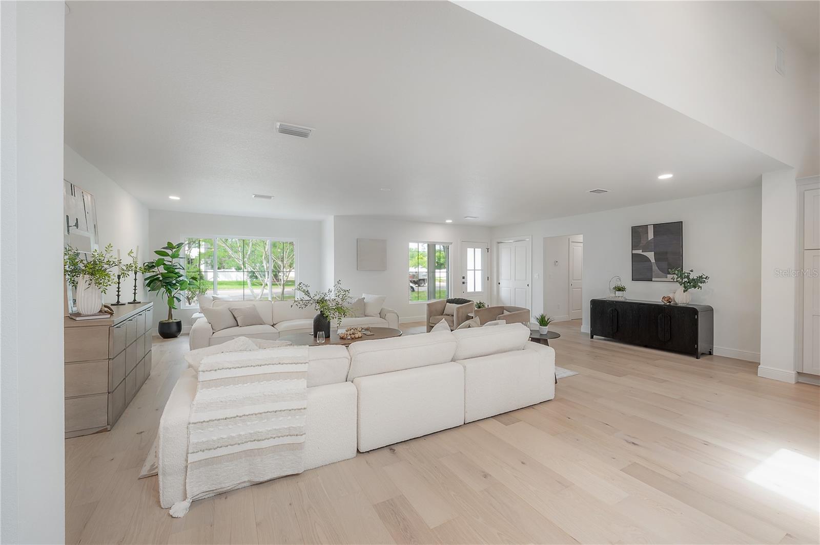 471 W DAVIS BLVD, TAMPA, FL, 33606