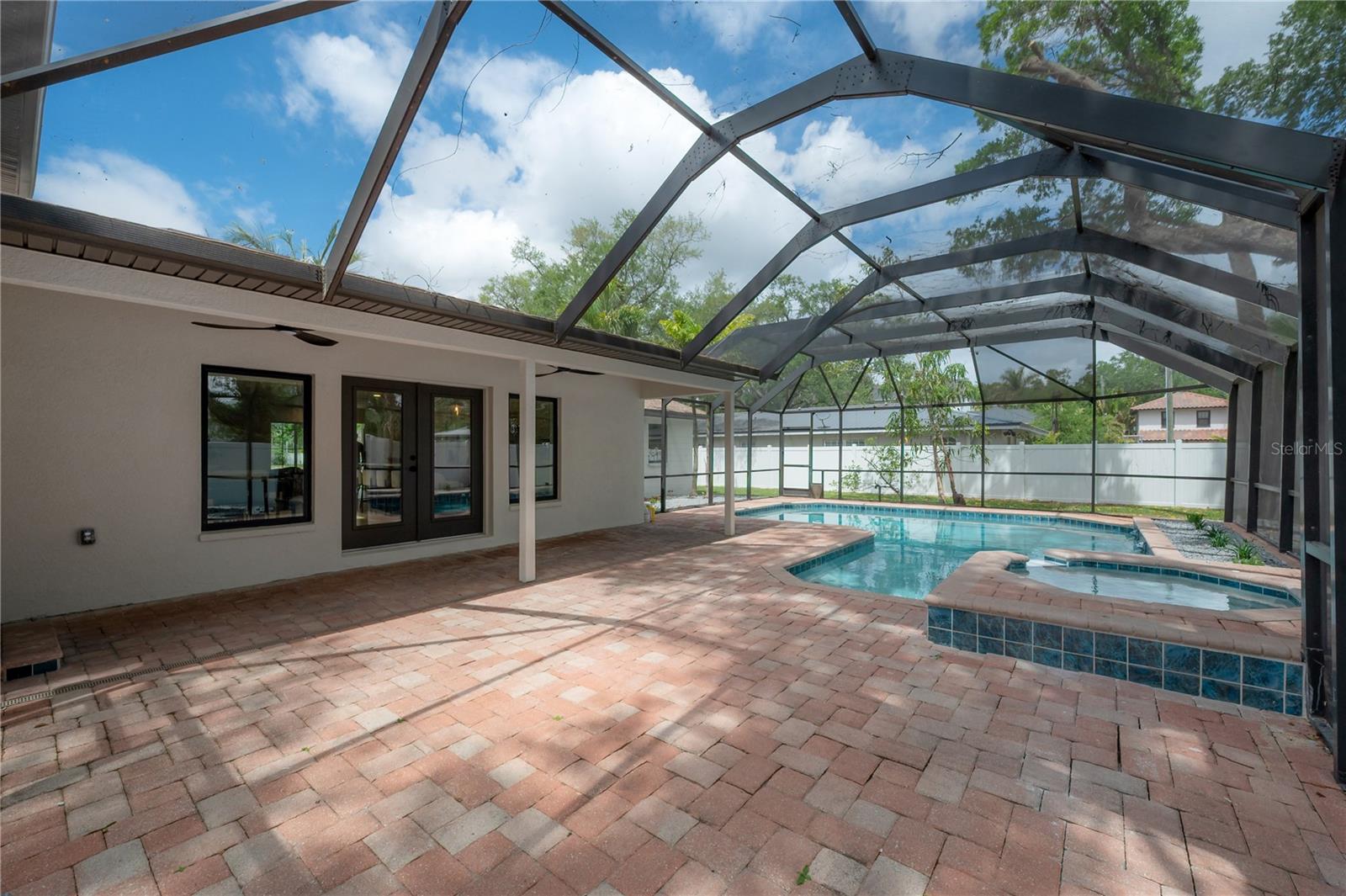 471 W DAVIS BLVD, TAMPA, FL, 33606