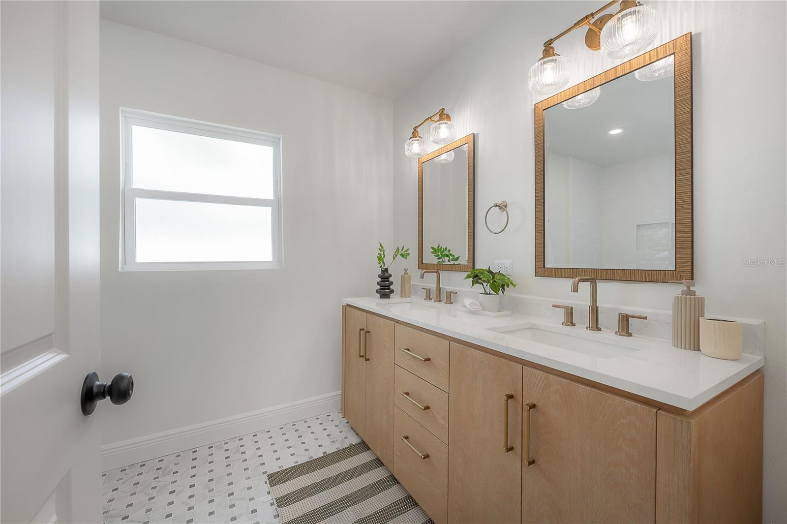 471 W DAVIS BLVD, TAMPA, FL, 33606