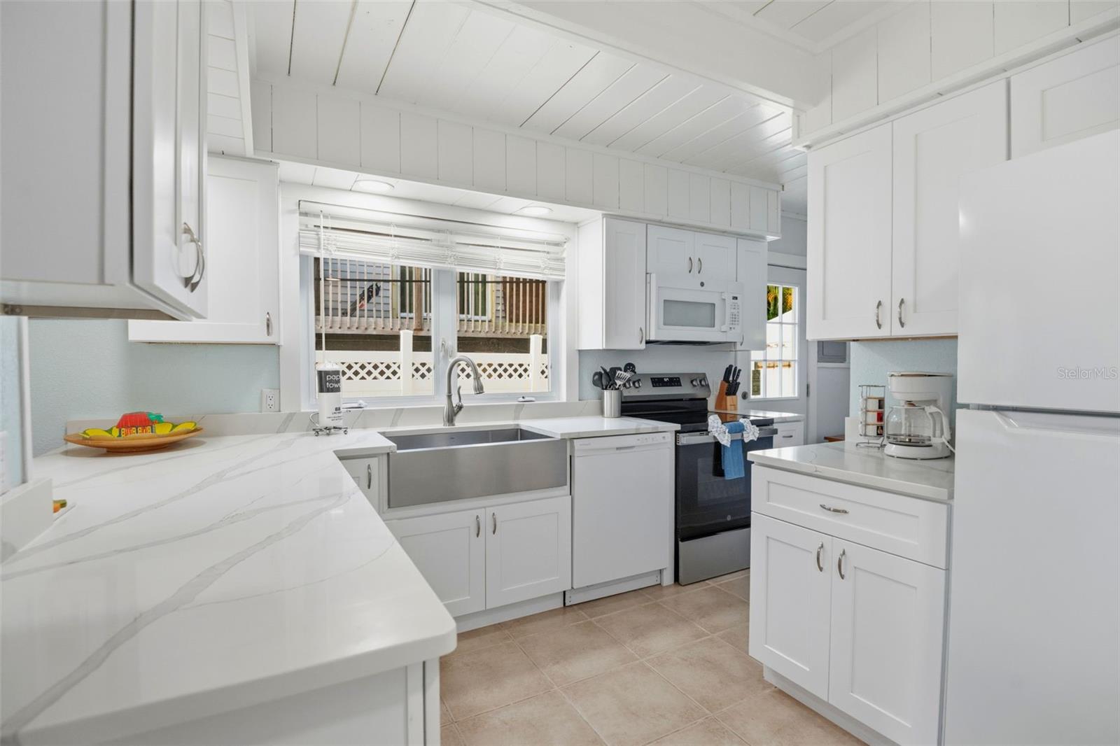 2508 AVENUE B, BRADENTON BEACH, FL, 34217