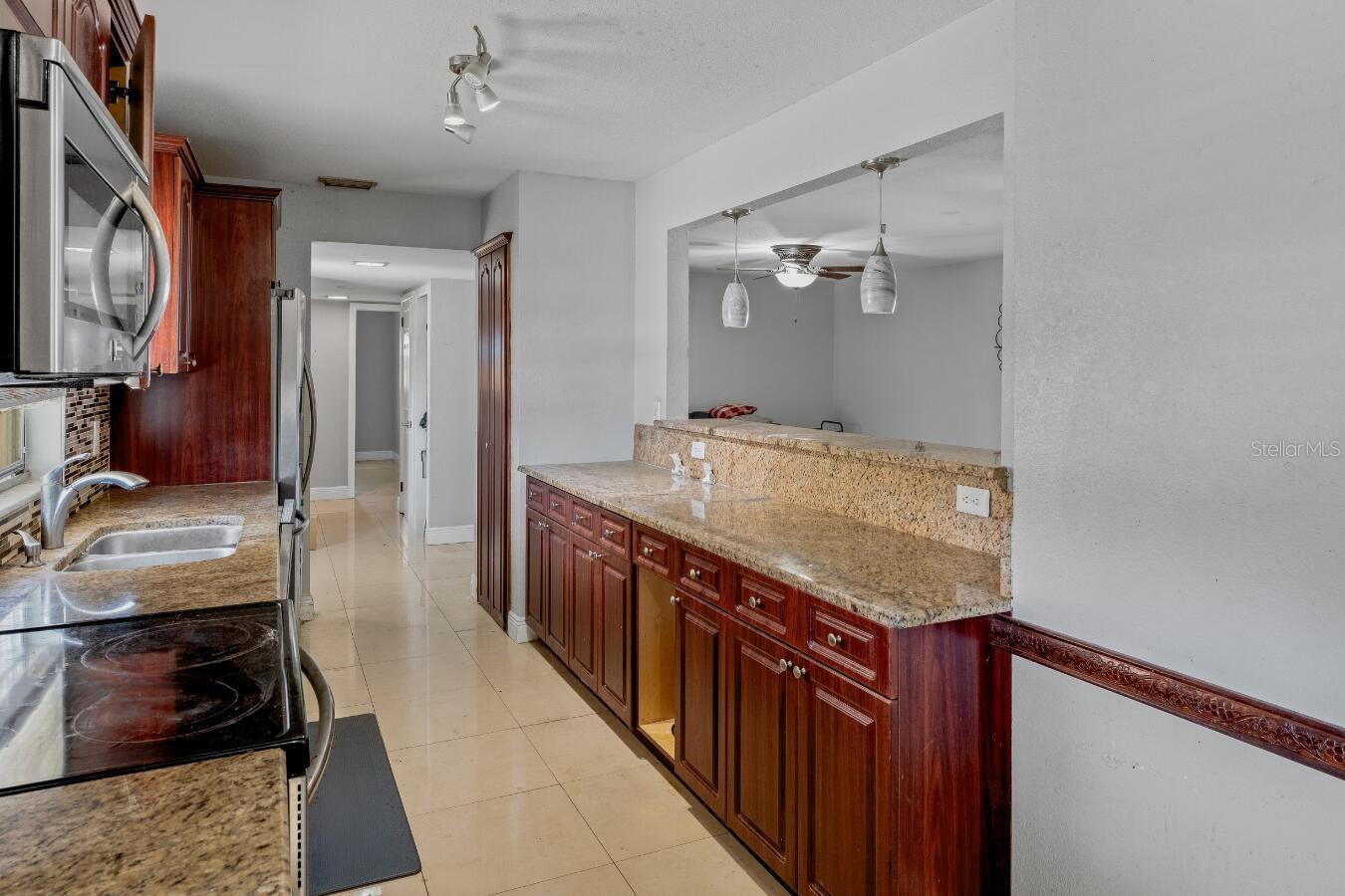 6023 ELDORADO DR, TAMPA, FL, 33615