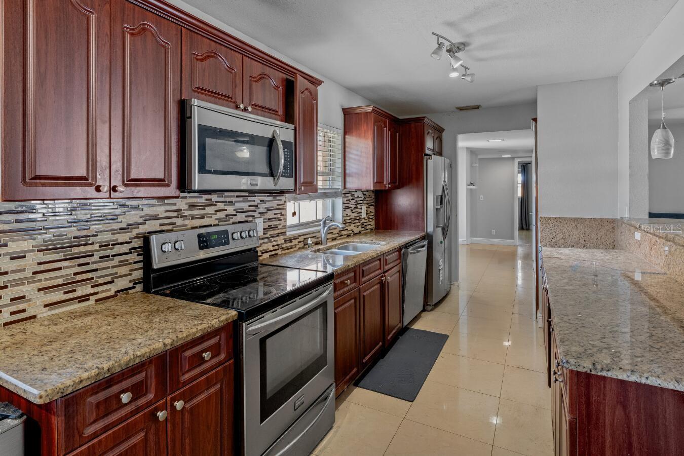 6023 ELDORADO DR, TAMPA, FL, 33615