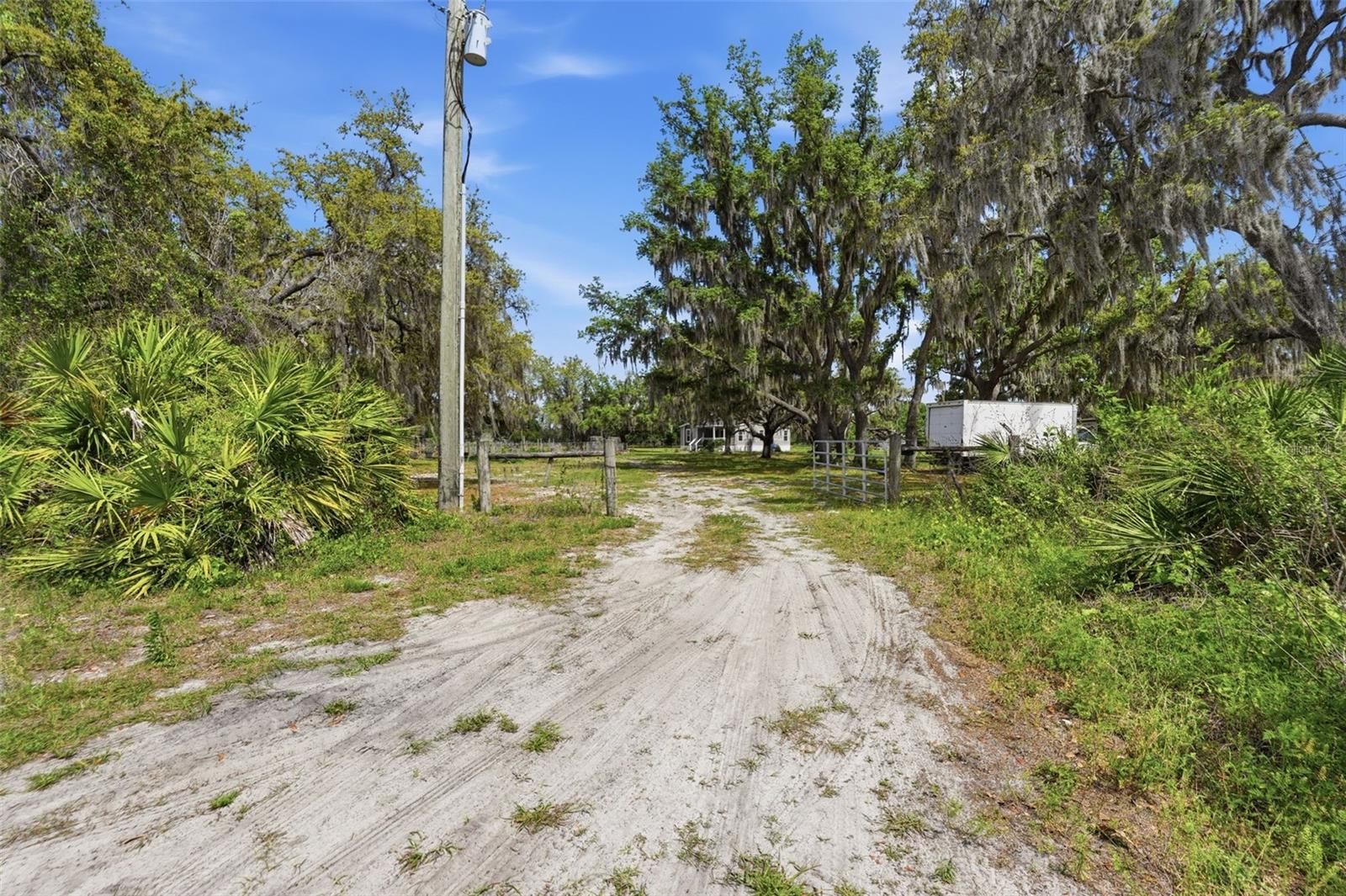5625 HOG TOWN LN, MYAKKA CITY, FL, 34251