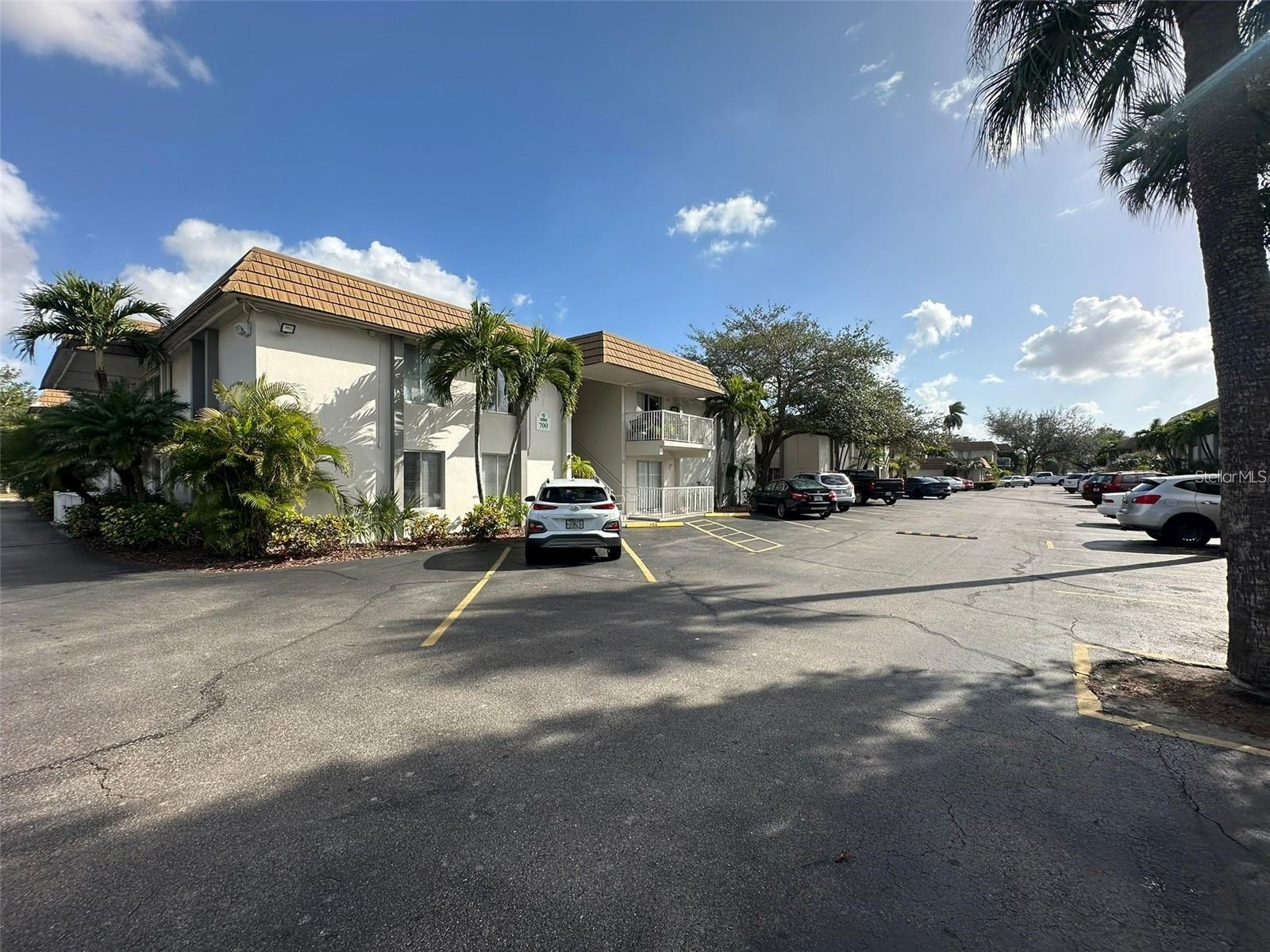 1830 MARAVILLA AVE #303, FORT MYERS, FL, 33901
