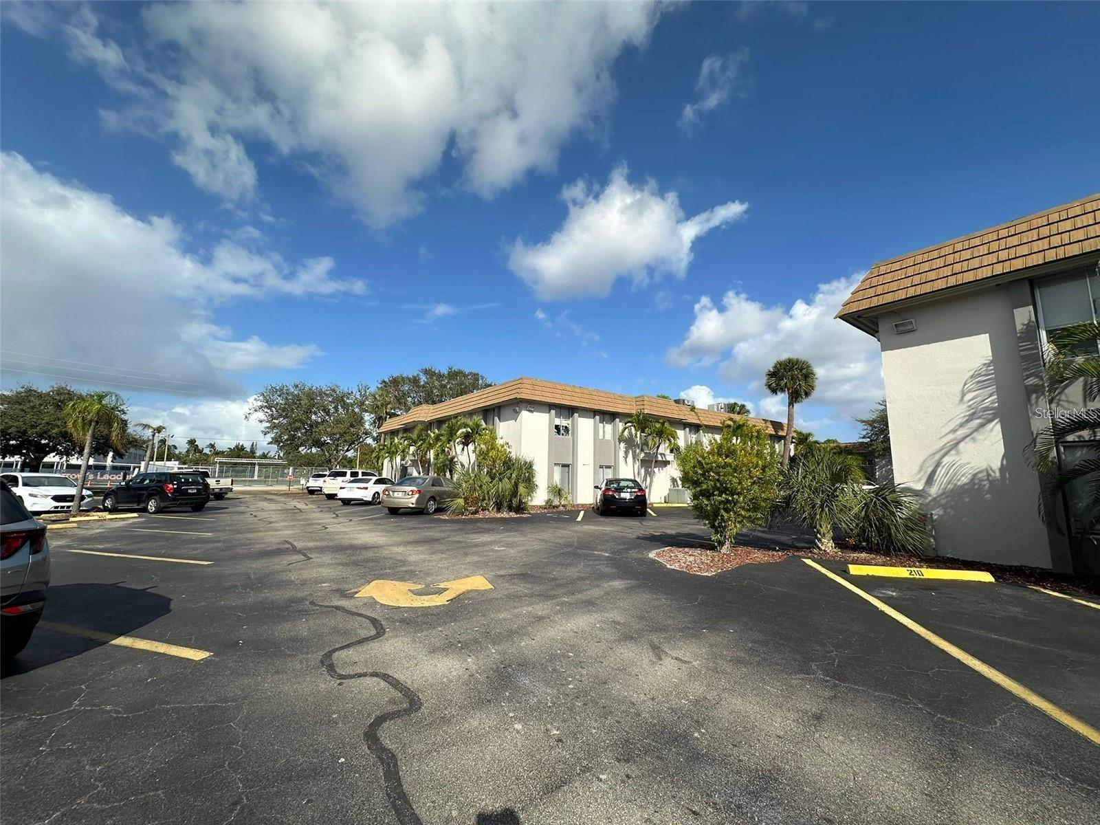 1830 MARAVILLA AVE #303, FORT MYERS, FL, 33901