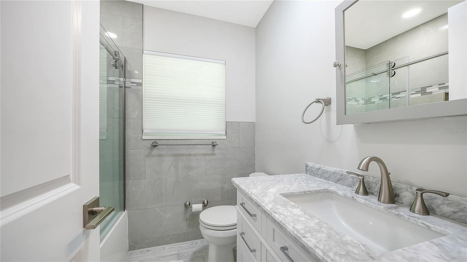 306 ISLAND CIR, SARASOTA, FL, 34242