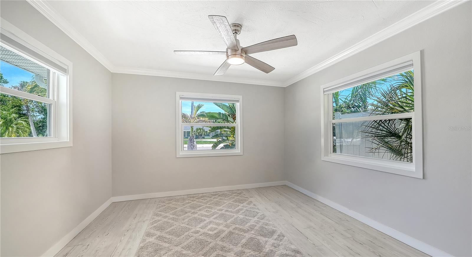 306 ISLAND CIR, SARASOTA, FL, 34242