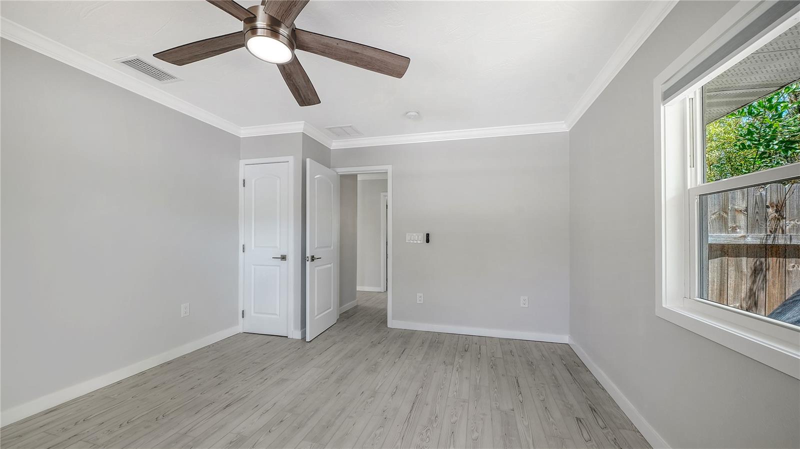 306 ISLAND CIR, SARASOTA, FL, 34242