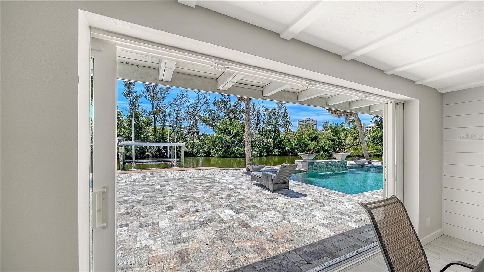 306 ISLAND CIR, SARASOTA, FL, 34242