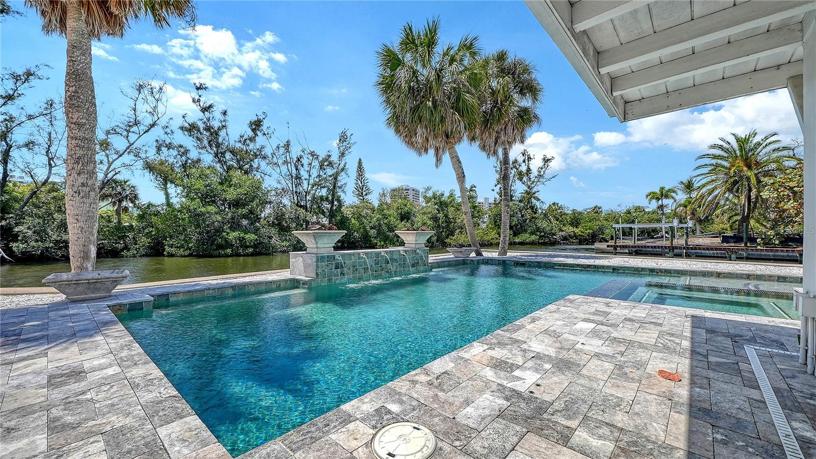 306 ISLAND CIR, SARASOTA, FL, 34242