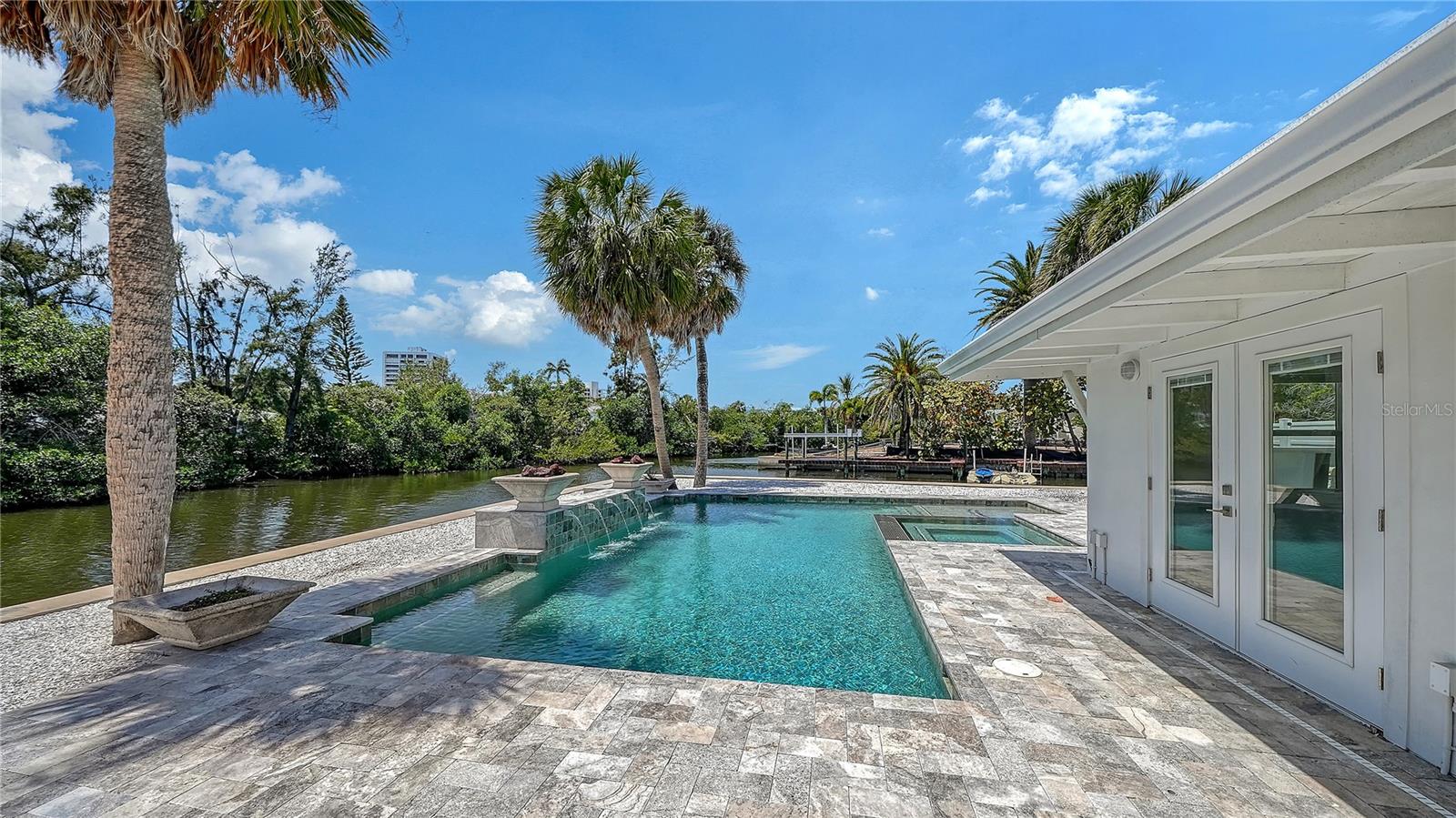 306 ISLAND CIR, SARASOTA, FL, 34242