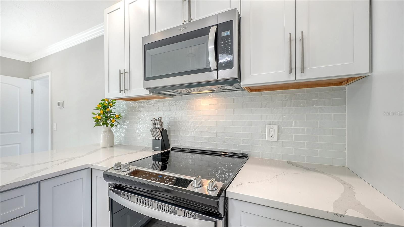 306 ISLAND CIR, SARASOTA, FL, 34242