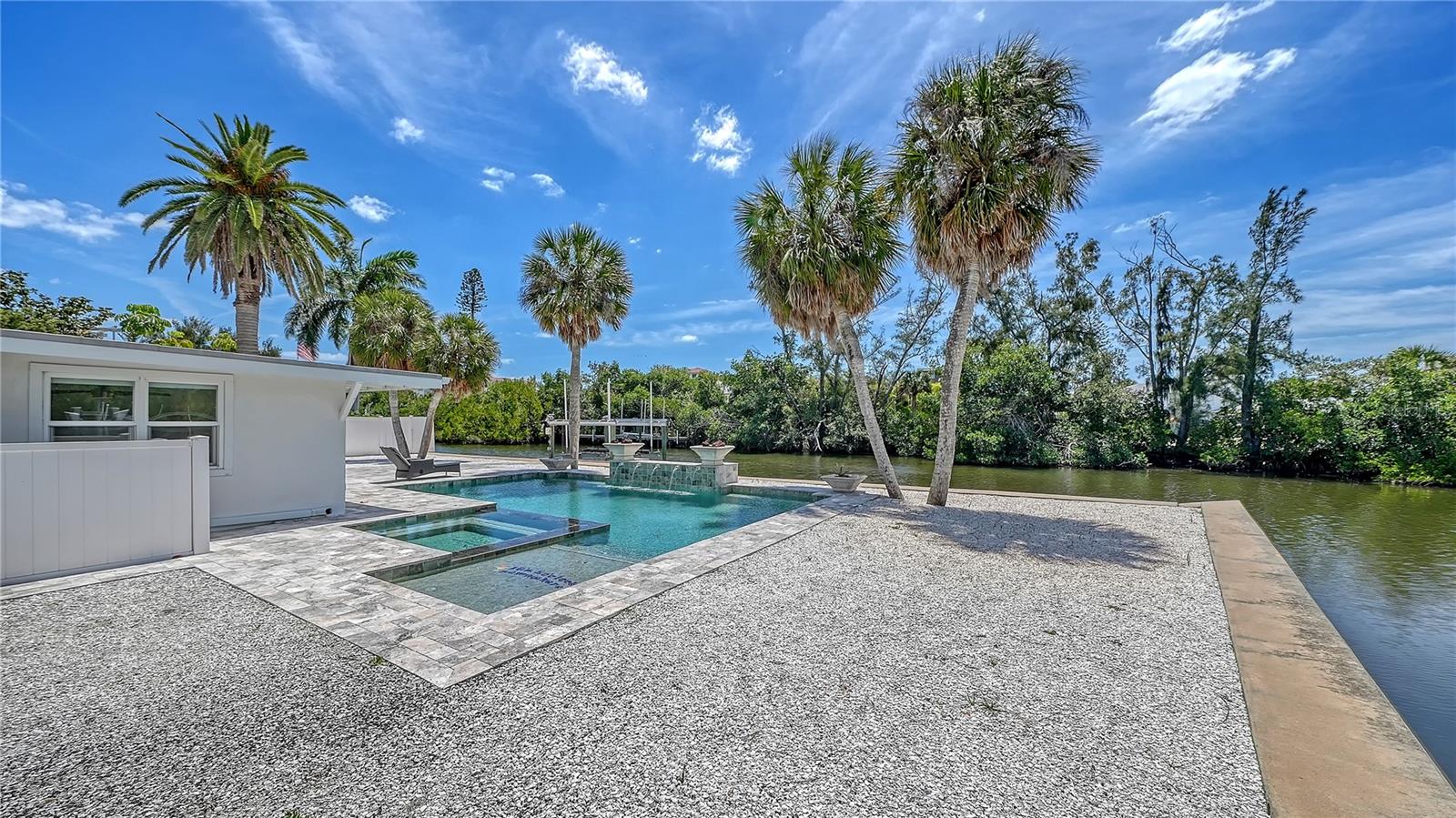 306 ISLAND CIR, SARASOTA, FL, 34242