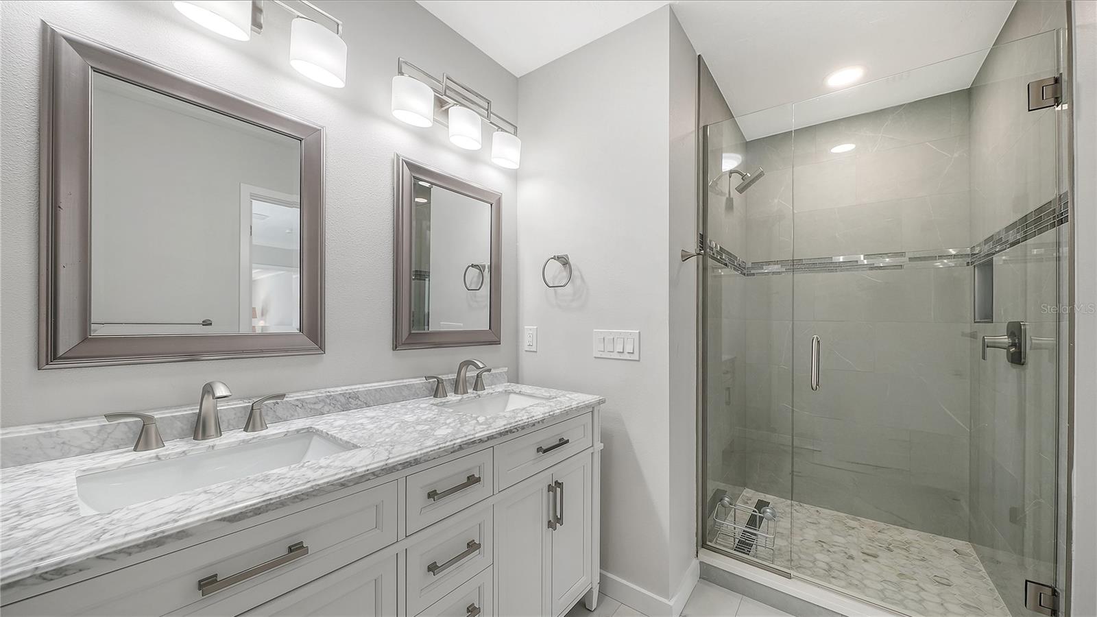 306 ISLAND CIR, SARASOTA, FL, 34242