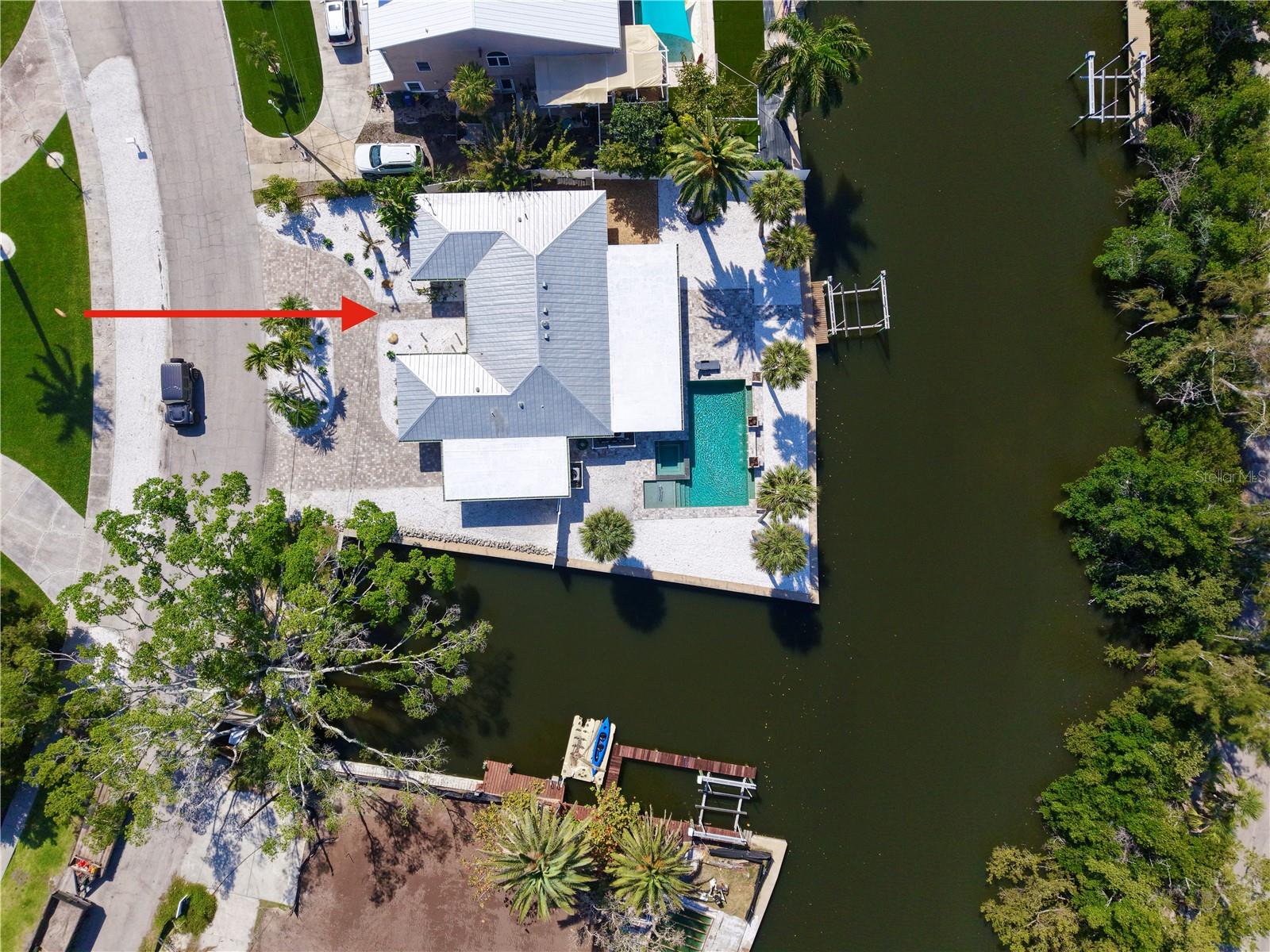 306 ISLAND CIR, SARASOTA, FL, 34242