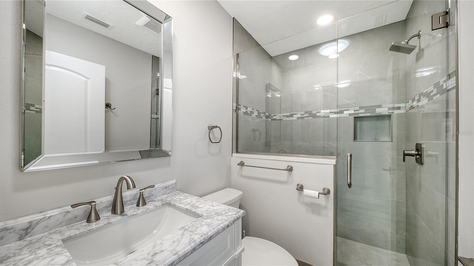 306 ISLAND CIR, SARASOTA, FL, 34242