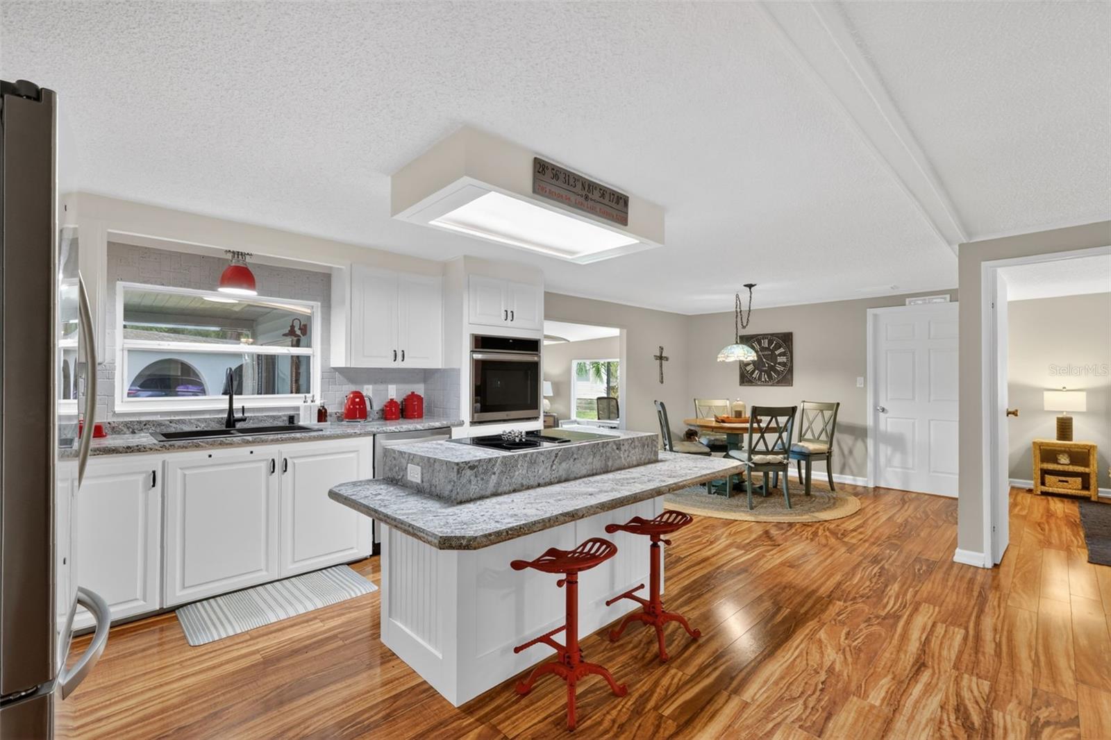 705 DEVON DR, LADY LAKE, FL, 32159