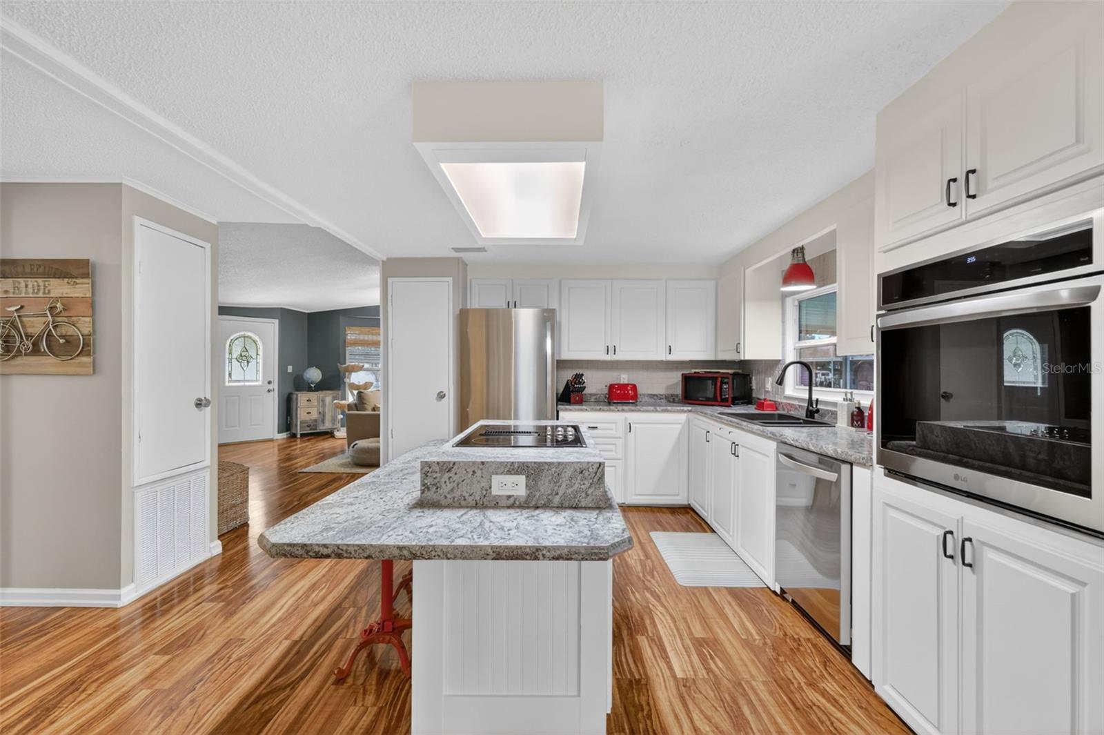 705 DEVON DR, LADY LAKE, FL, 32159