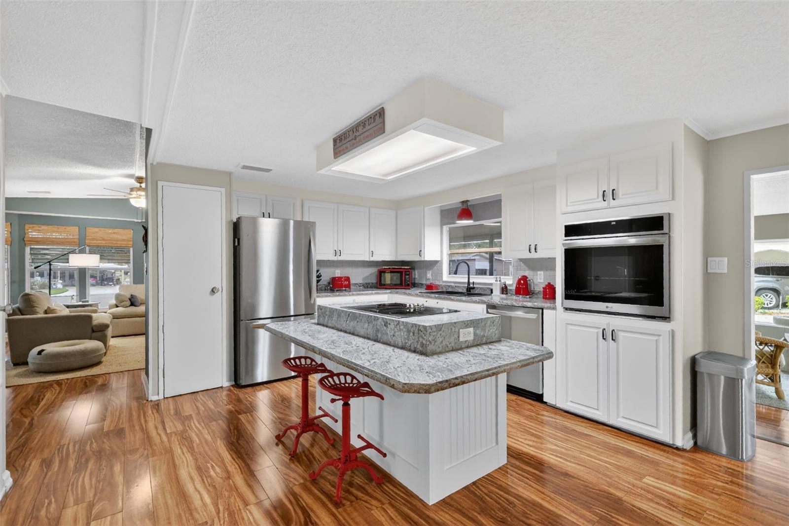 705 DEVON DR, LADY LAKE, FL, 32159