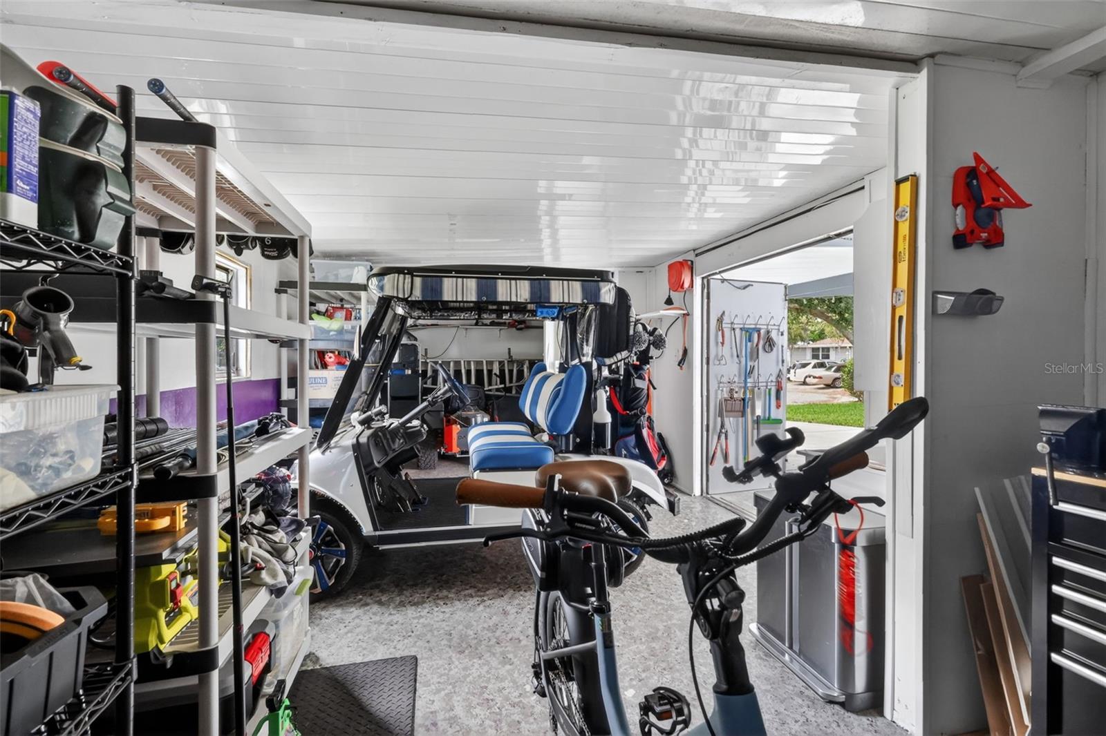 705 DEVON DR, LADY LAKE, FL, 32159