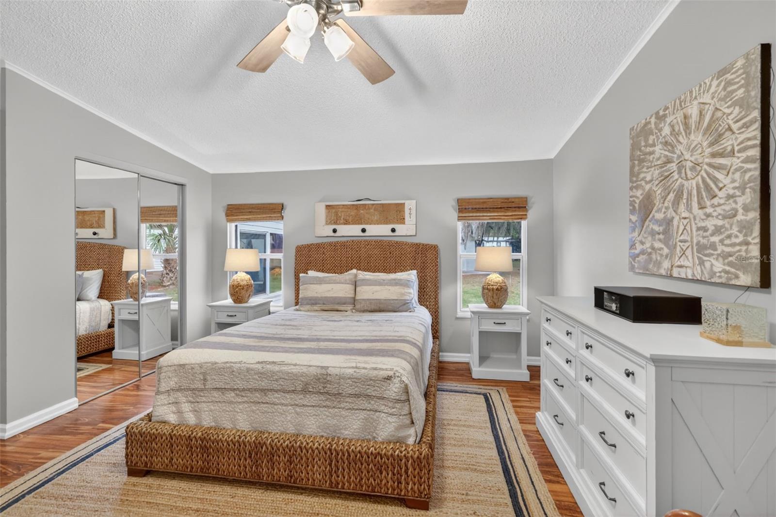 705 DEVON DR, LADY LAKE, FL, 32159