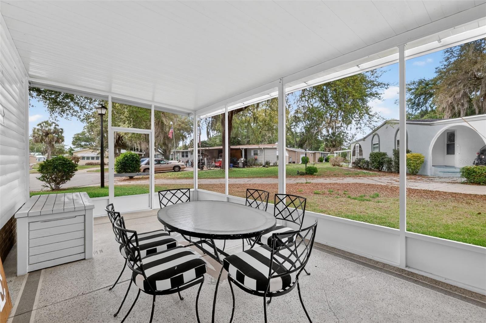 705 DEVON DR, LADY LAKE, FL, 32159