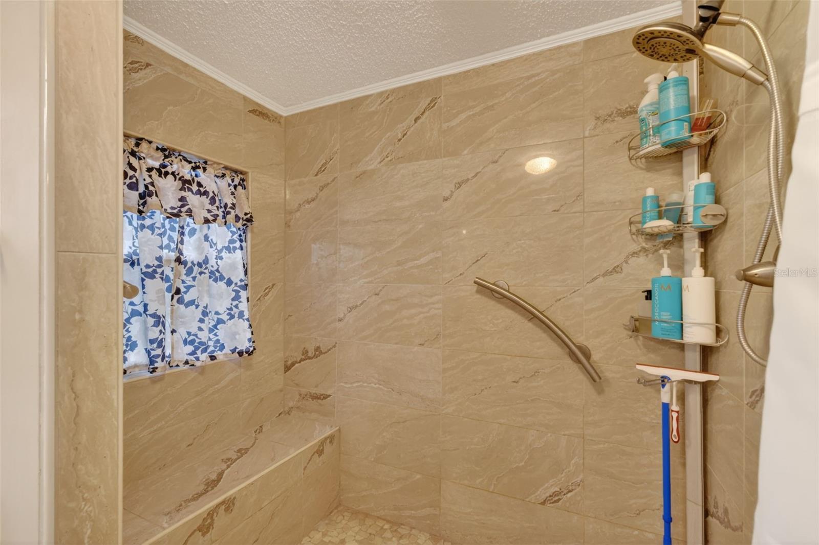 705 DEVON DR, LADY LAKE, FL, 32159