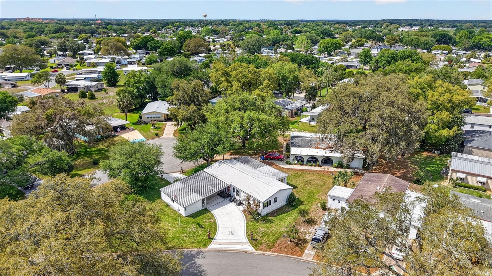 705 DEVON DR, LADY LAKE, FL, 32159