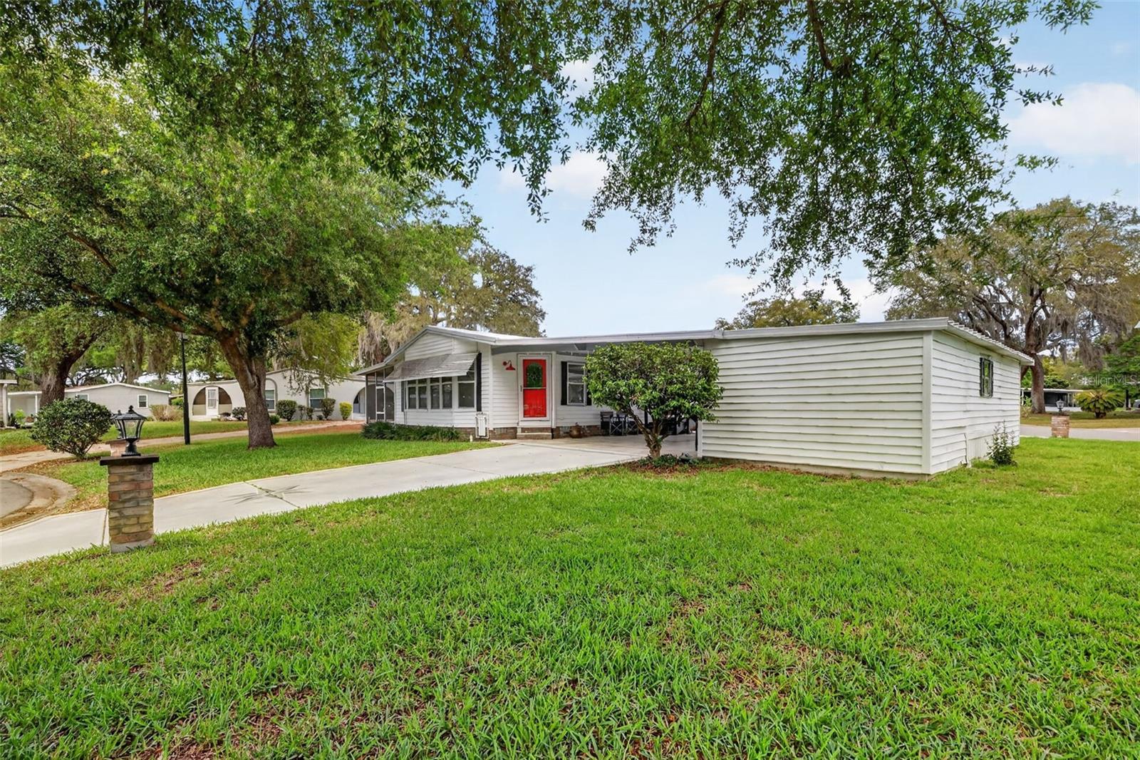 705 DEVON DR, LADY LAKE, FL, 32159