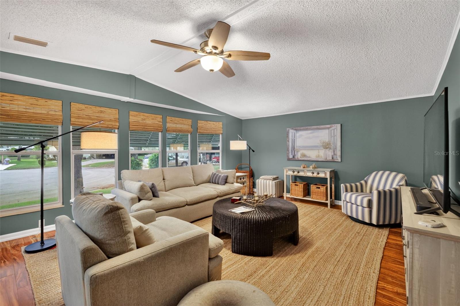 705 DEVON DR, LADY LAKE, FL, 32159