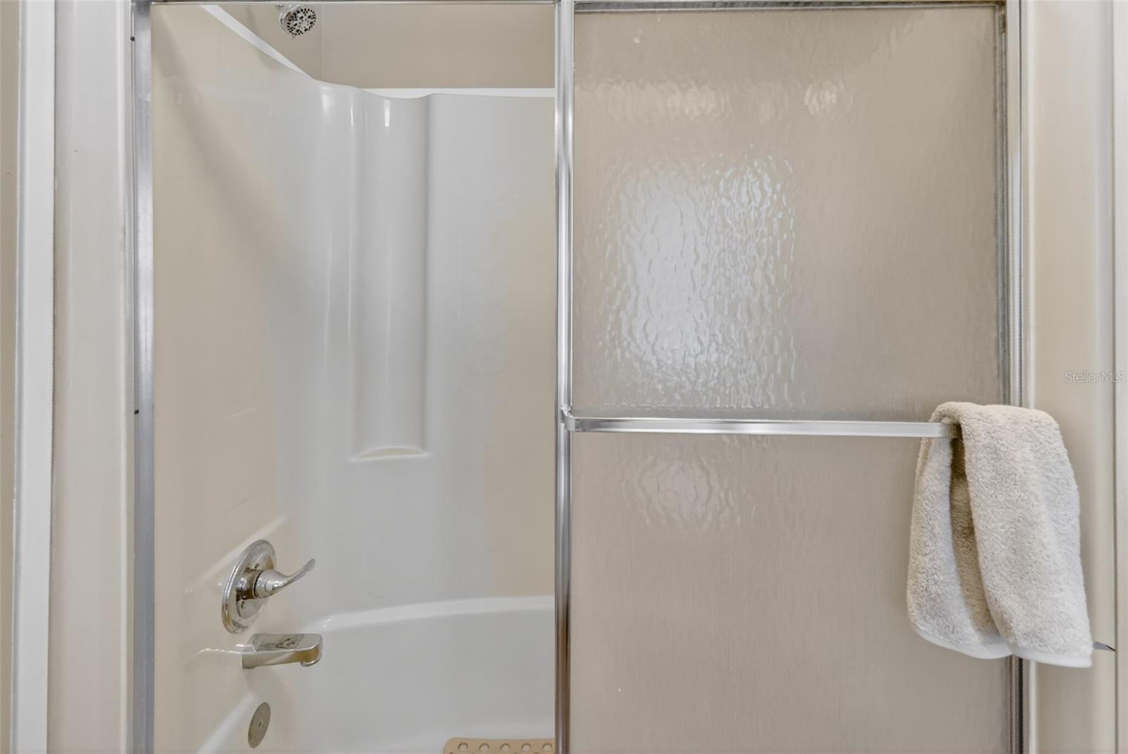 705 DEVON DR, LADY LAKE, FL, 32159