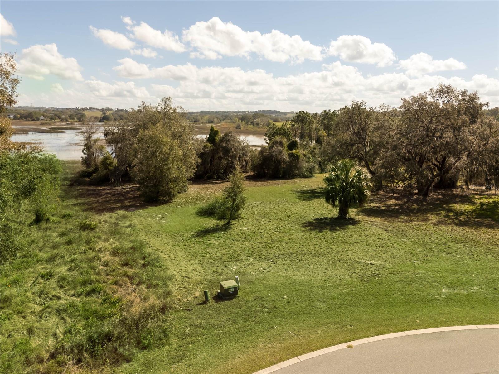 476 LONG AND WINDING RD, HOWEY IN THE HILLS, FL, 34737