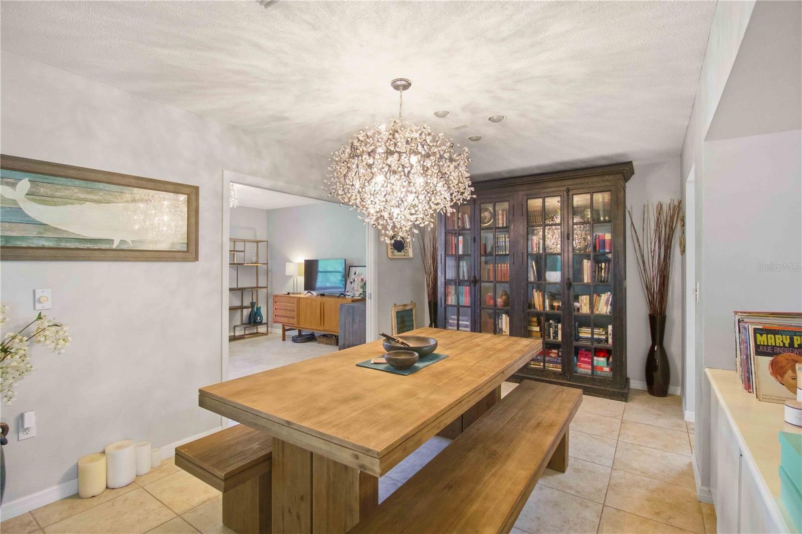 7354 W COUNTRY CLUB DR N, SARASOTA, FL, 34243