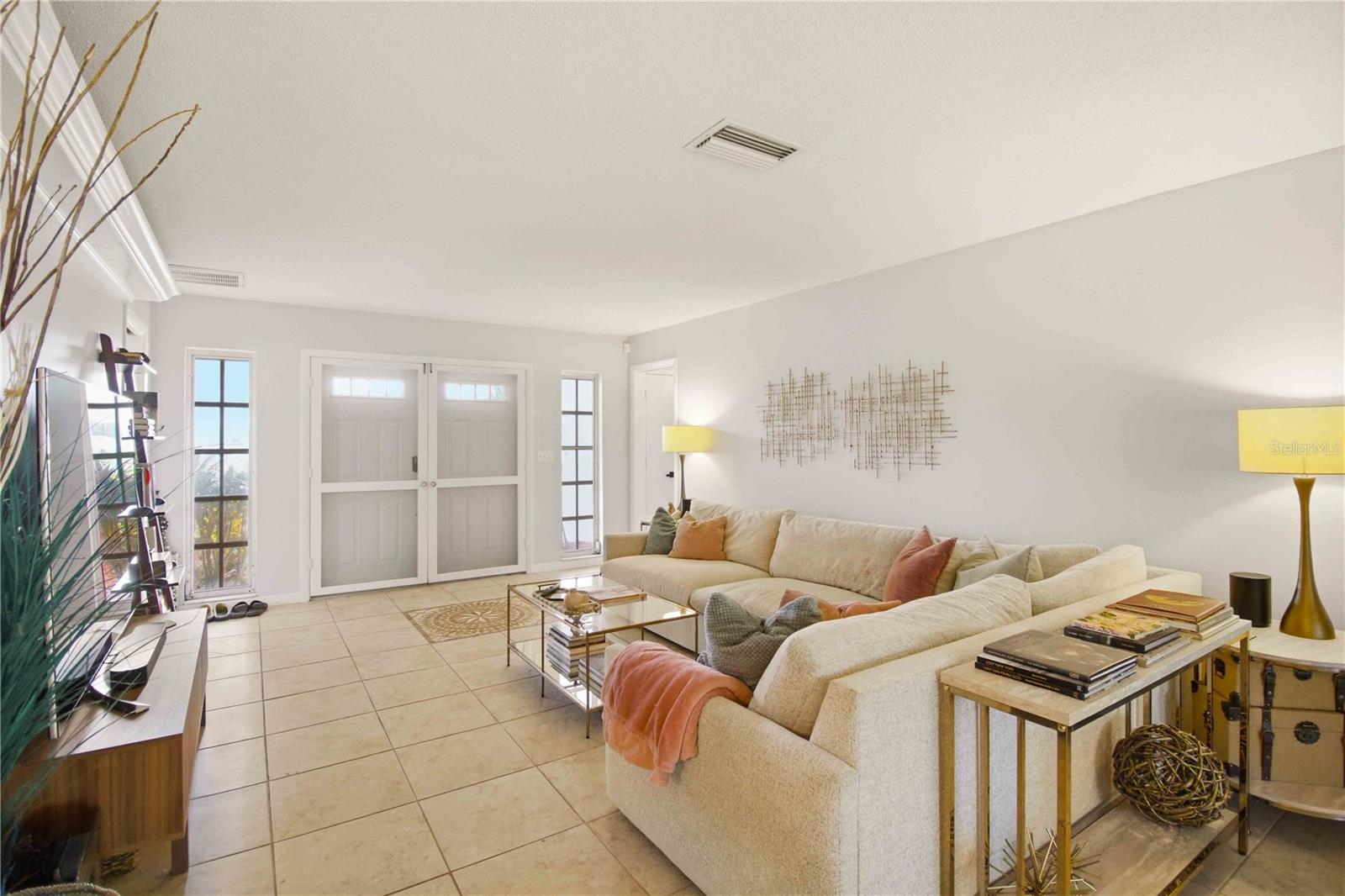 7354 W COUNTRY CLUB DR N, SARASOTA, FL, 34243