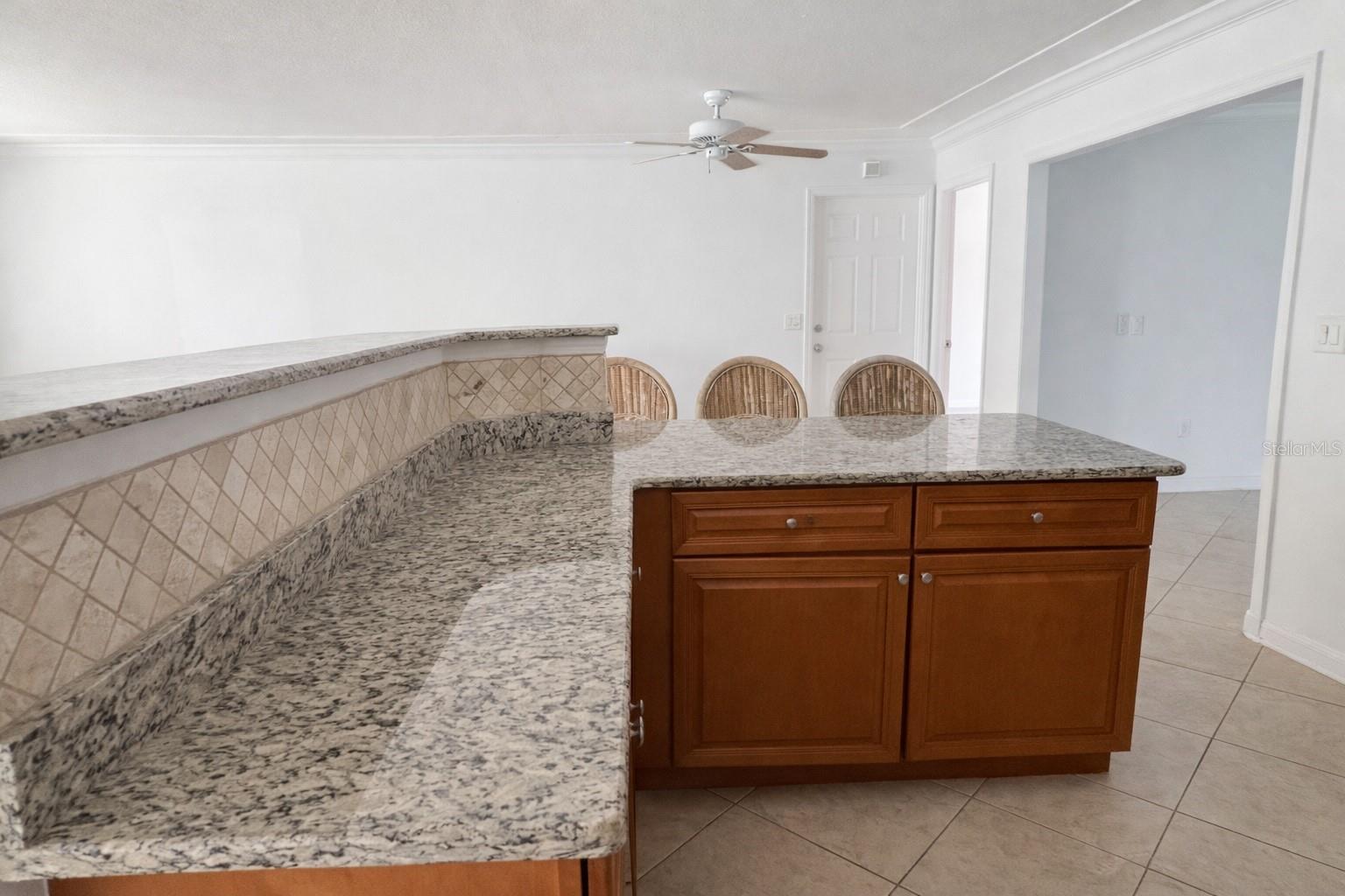 3602 CAMBRIDGE DR W, BRADENTON, FL, 34205