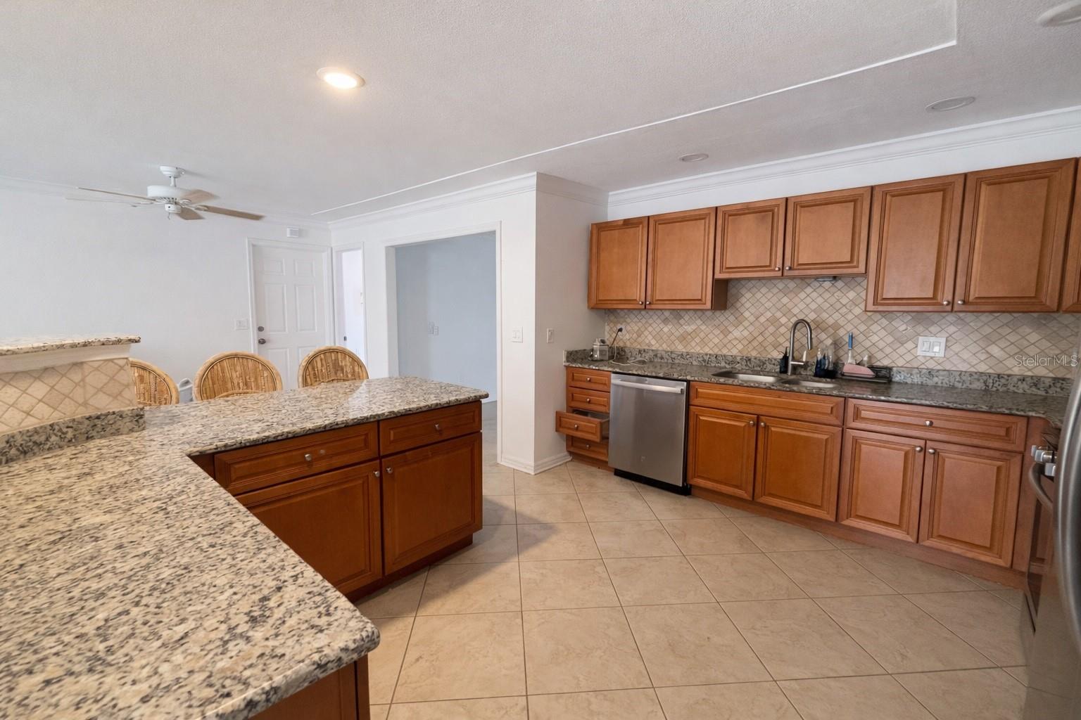 3602 CAMBRIDGE DR W, BRADENTON, FL, 34205
