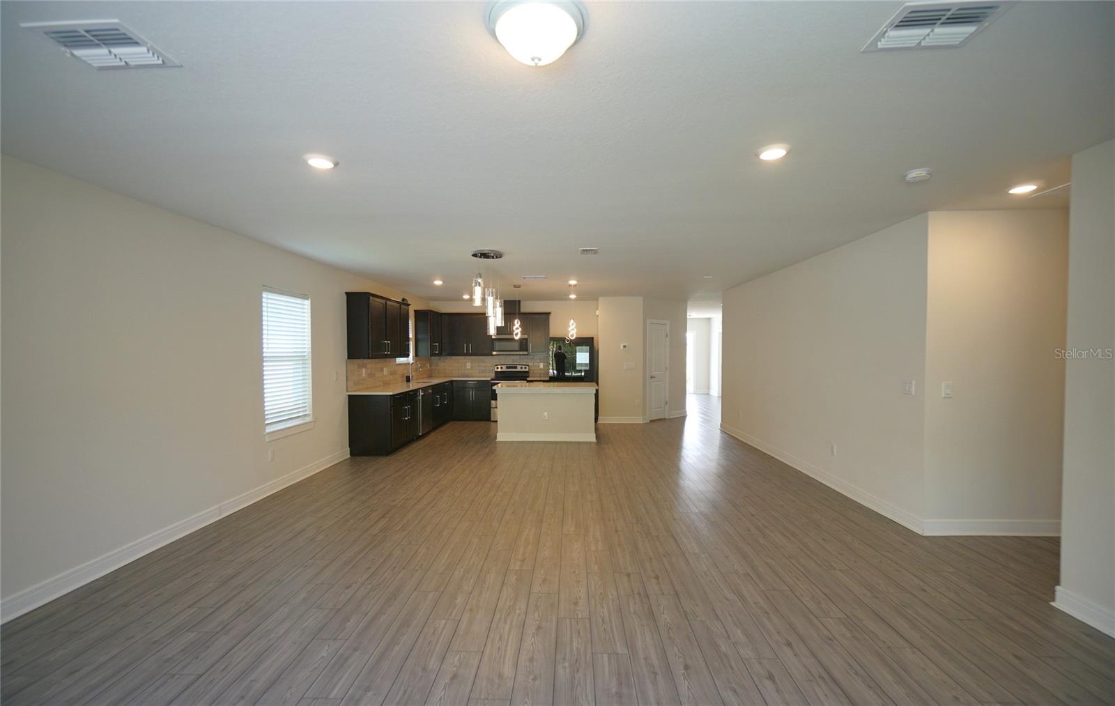 30399 MARQUETTE AVE, WESLEY CHAPEL, FL, 33545