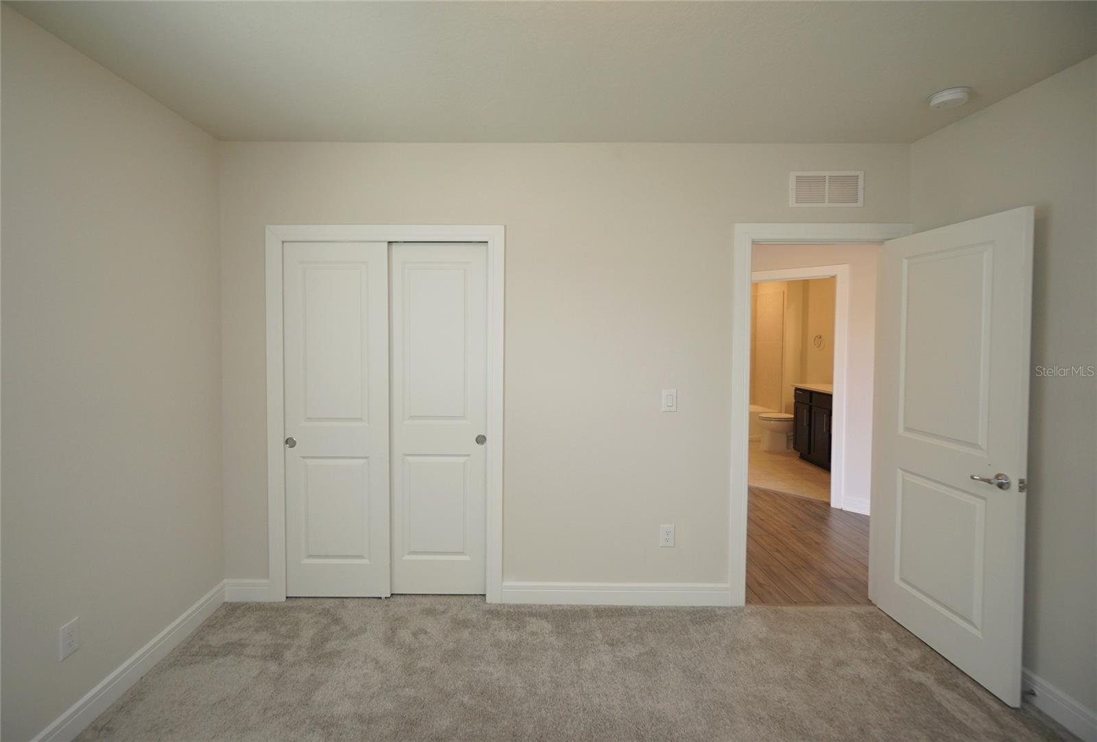 30399 MARQUETTE AVE, WESLEY CHAPEL, FL, 33545