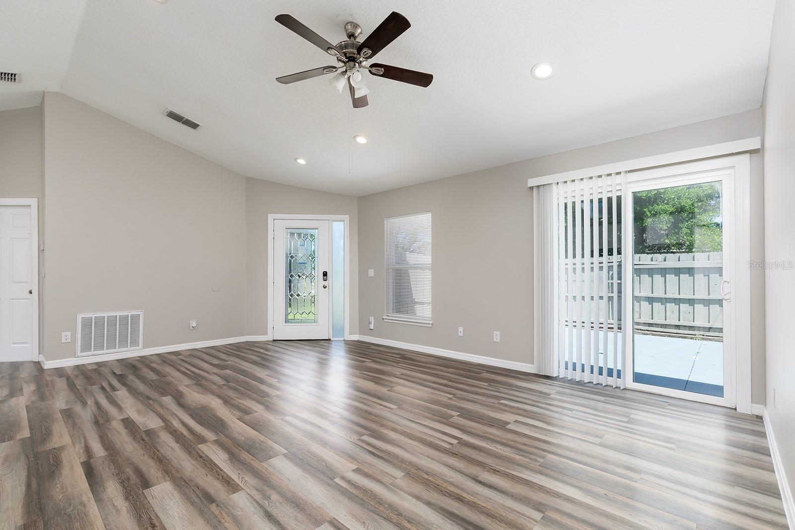 1637 N LAKEWOOD AVE, OCOEE, FL, 34761