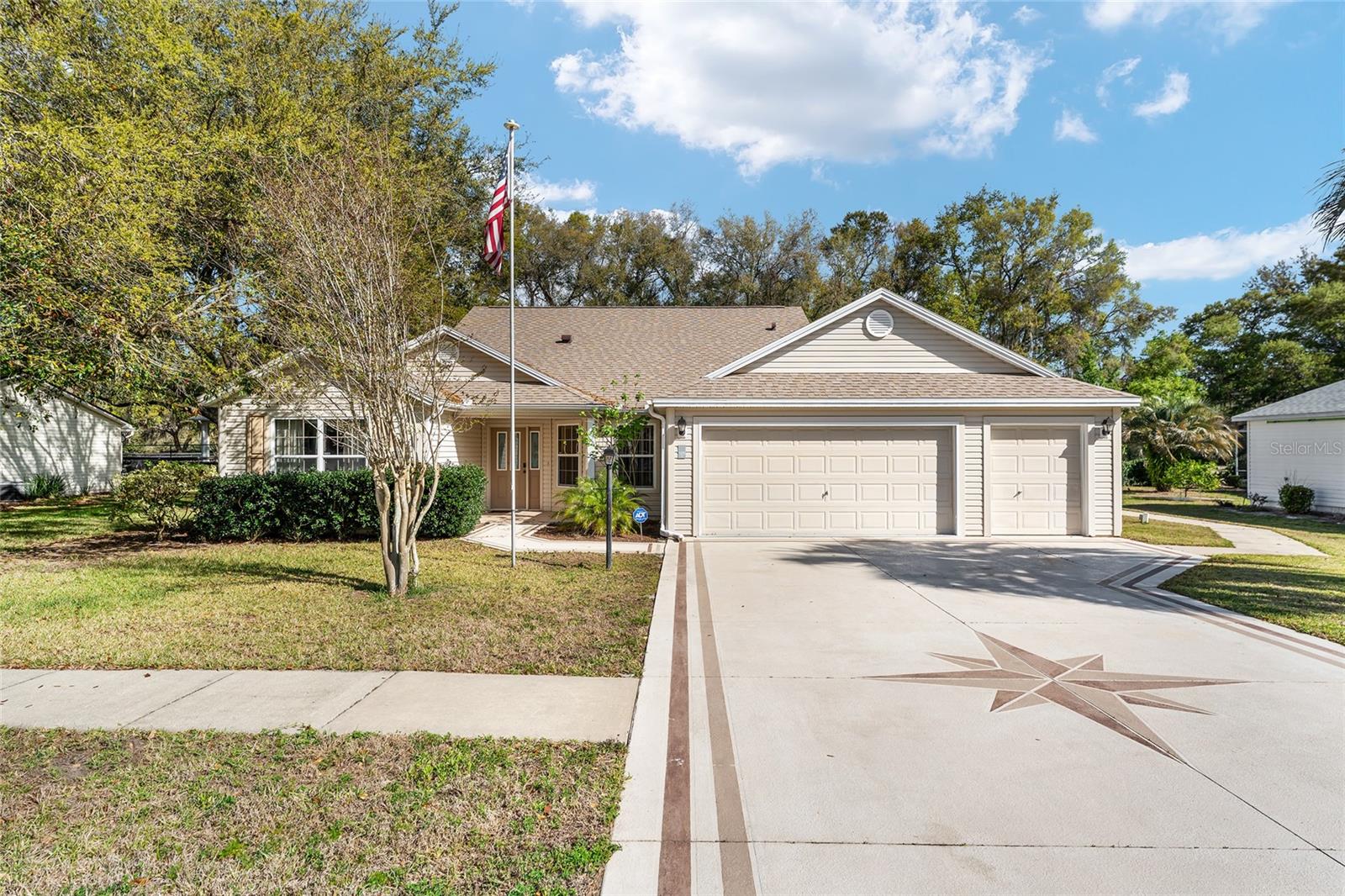 1205 BOWER LN, LADY LAKE, FL, 32159
