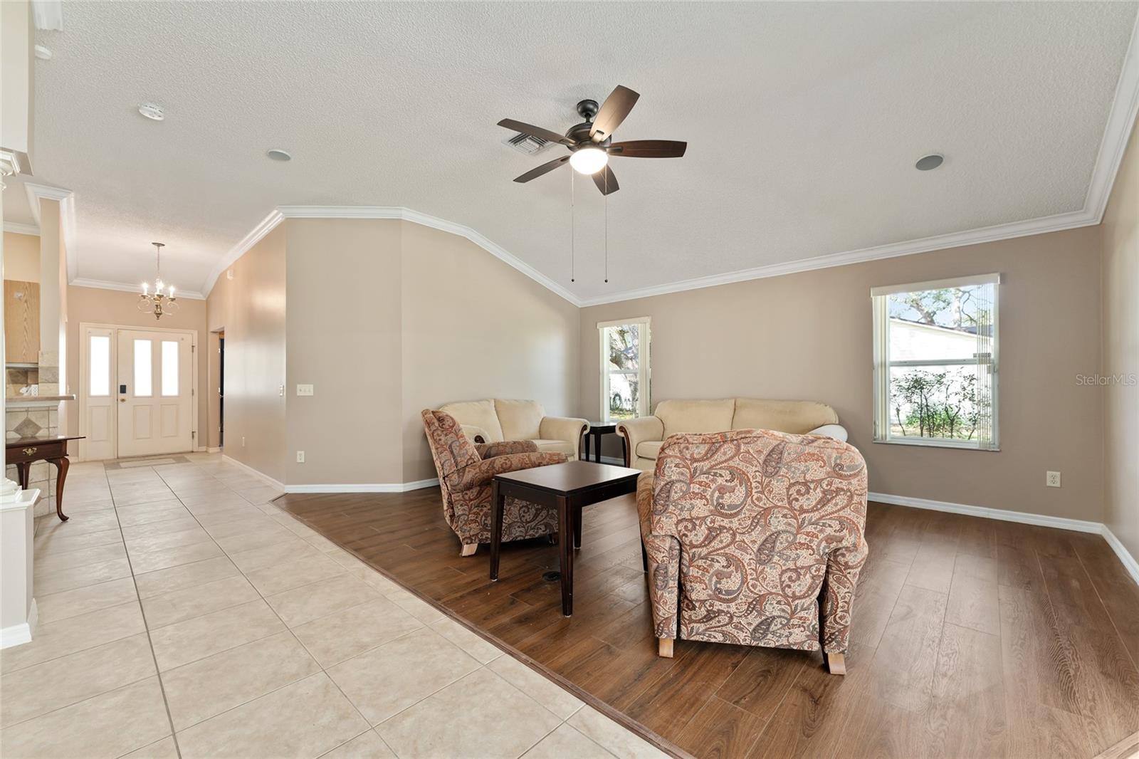 1205 BOWER LN, LADY LAKE, FL, 32159