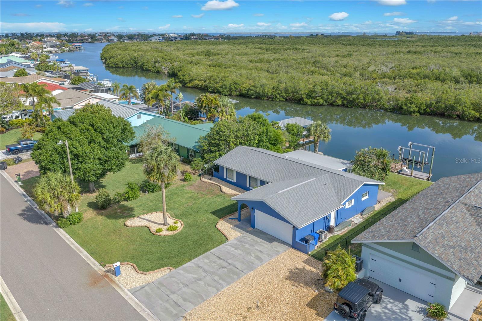 911 SILVER PALM WAY, APOLLO BEACH, FL, 33572