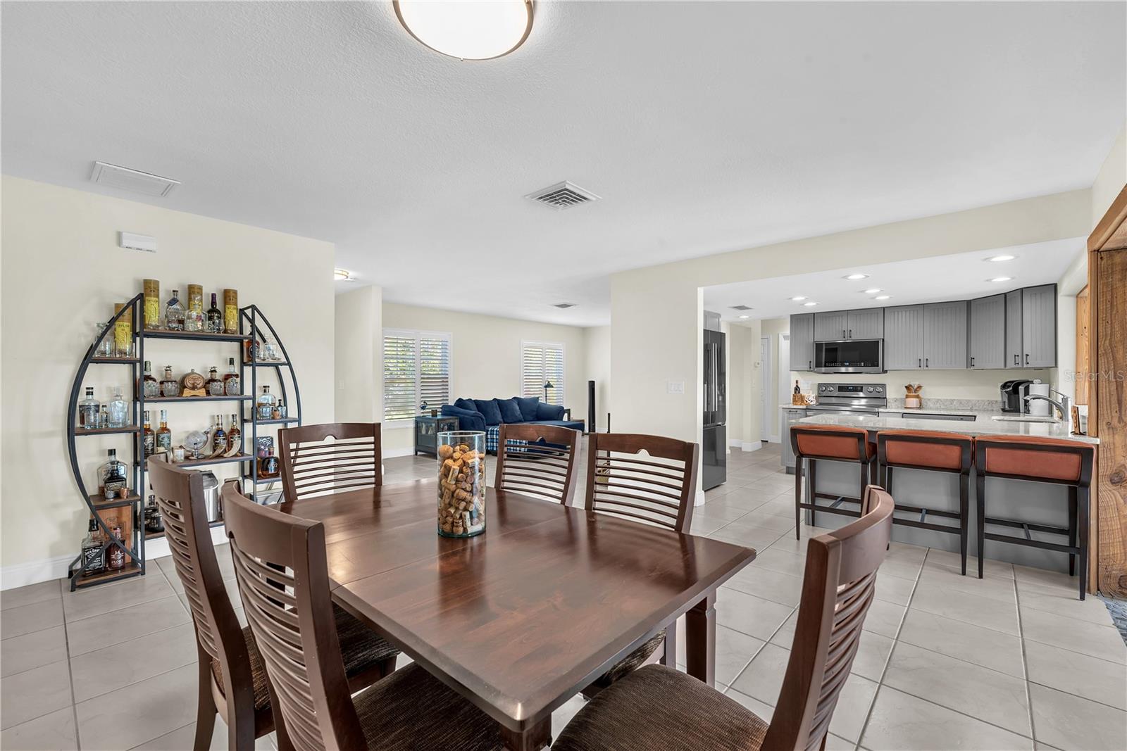 911 SILVER PALM WAY, APOLLO BEACH, FL, 33572