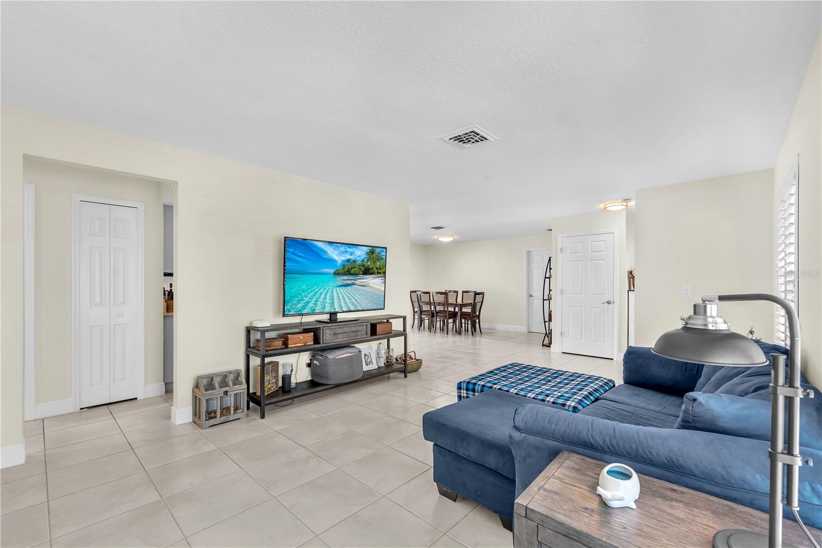 911 SILVER PALM WAY, APOLLO BEACH, FL, 33572