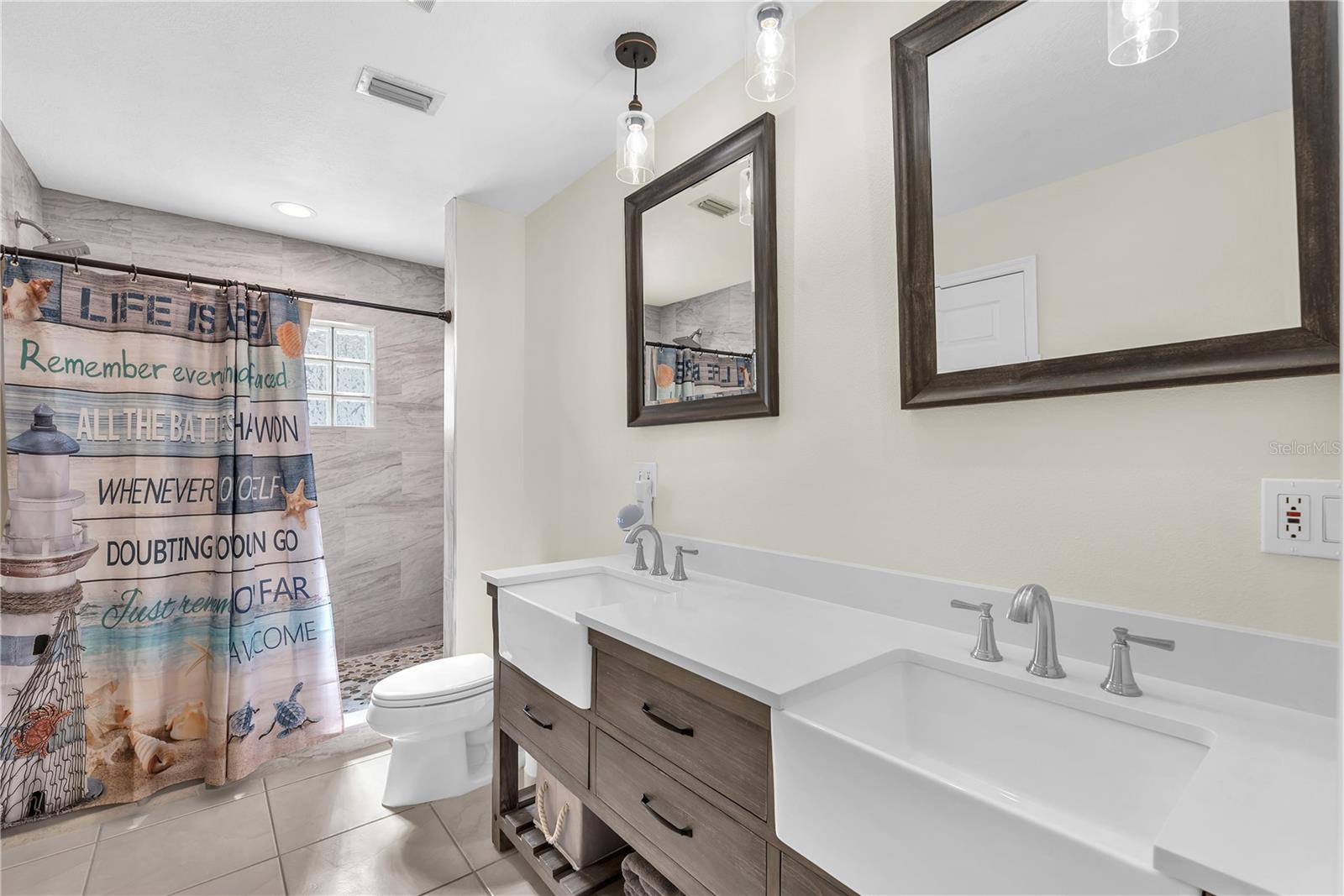 911 SILVER PALM WAY, APOLLO BEACH, FL, 33572